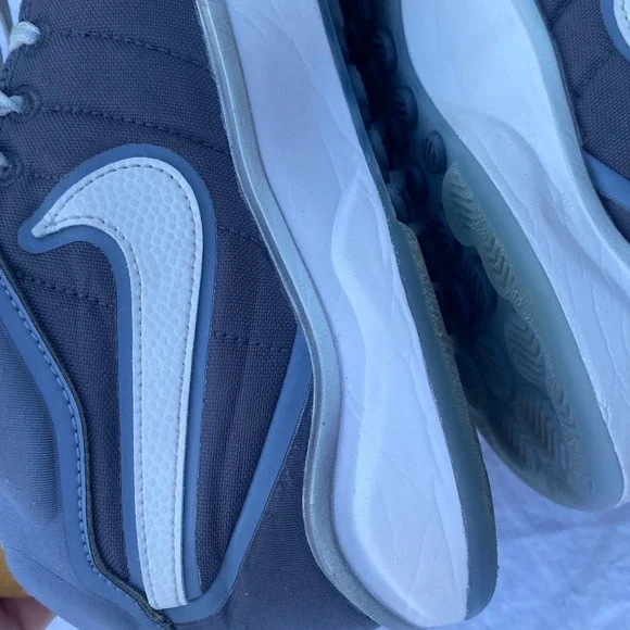 Nike Air Zoom G.T. Hustle 2 basketball shoes in the Light Carbon Women's size 9 - Picture 7 of 13